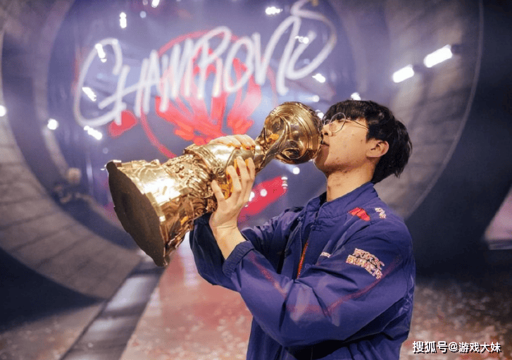 CK那样靠 CK那样靠