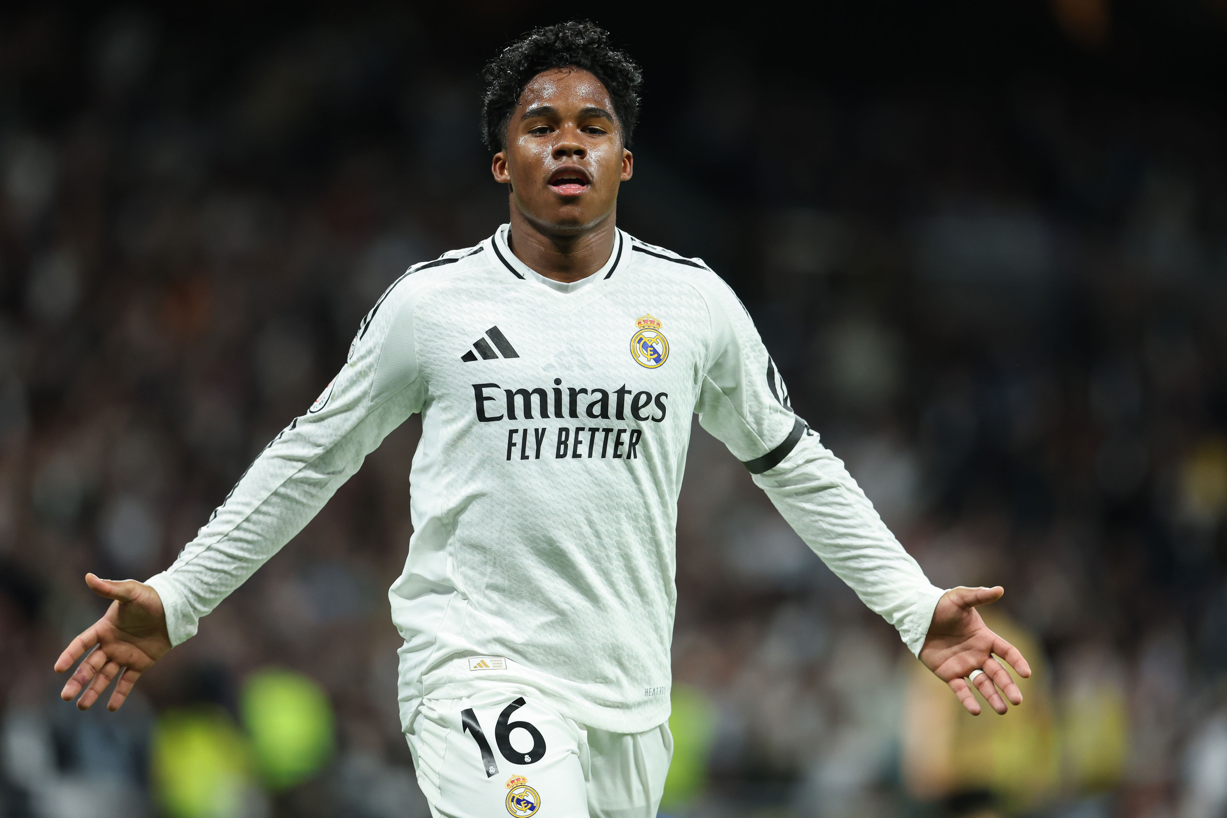 至今为止还, 俱乐部得到, 尽管在安切